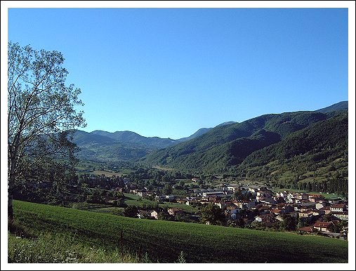 Panorama di Varzi (vista da Rosara)