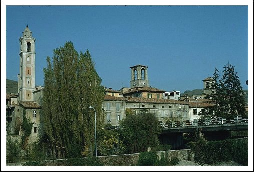 Panorama del centro storico di Varzi