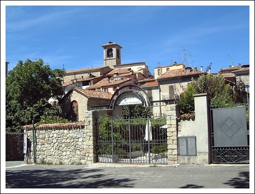 Piazza della Fiera (ingresso vic. del Rosino)