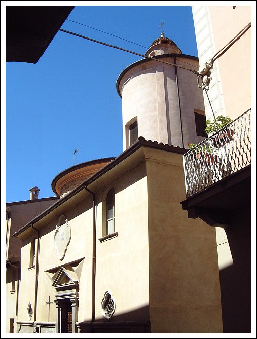 Chiesa dei Bianchi (facciata)